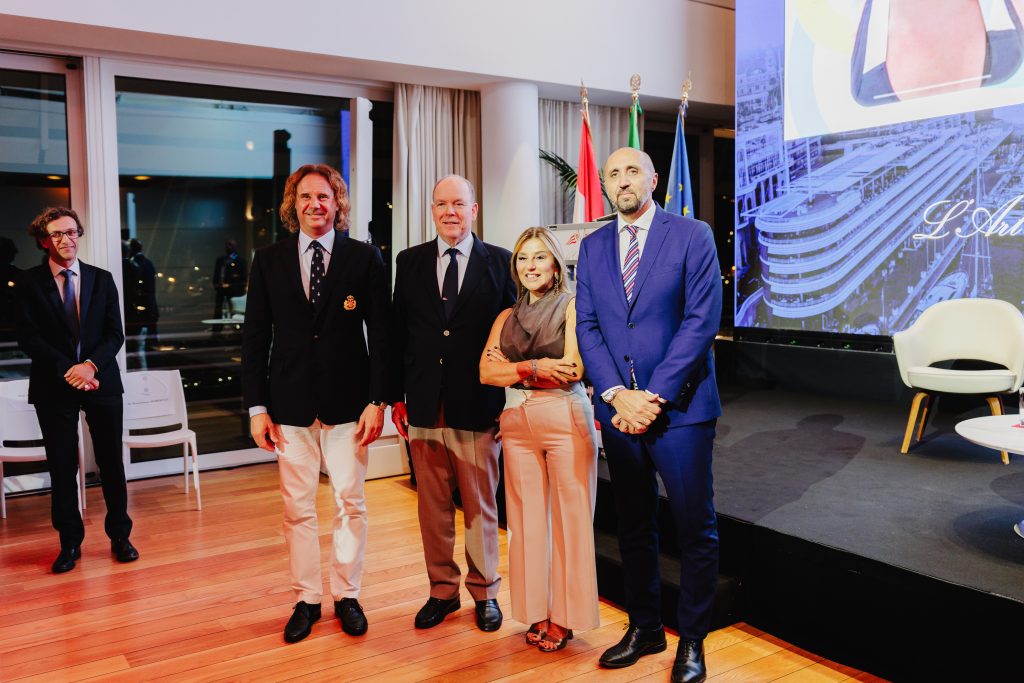 Massimiliano Mordenti, S.A.S. le Prince Albert II de Monaco, S.E. Madame l’Ambassadrice Manuela Ruosi and Diego Nargiso.